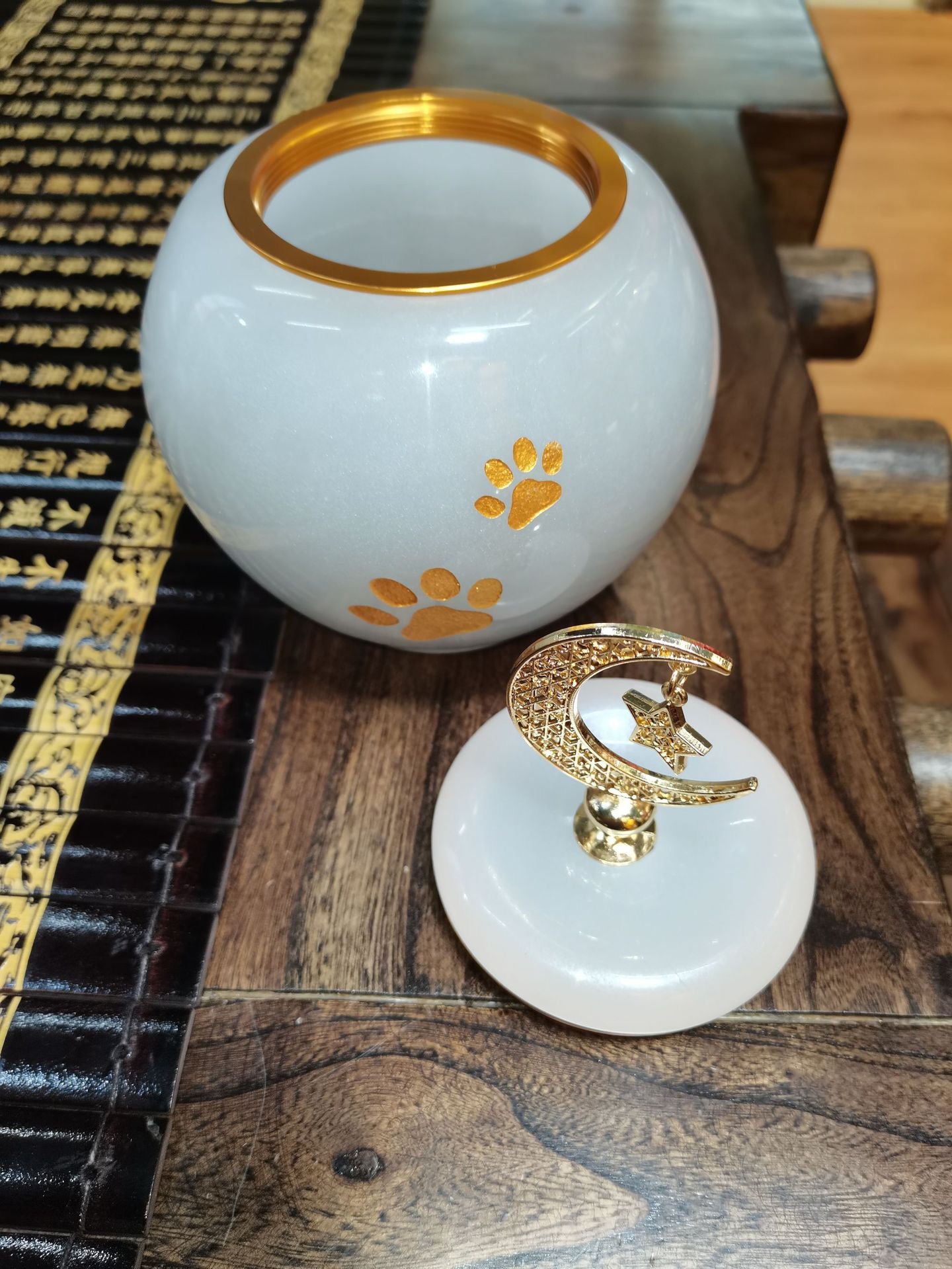 Pawlsle Trails Pet urn supplies, pet funeral supplies, light luxury high-end urn, moisture-proof urn