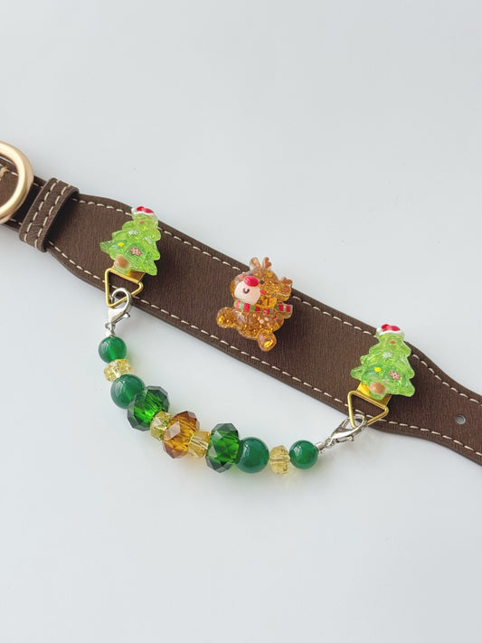 Pawlsle Trails Christmas Reindeer Leather and Crystal Collar, Hand-Beaded Christmas Pet Collar
