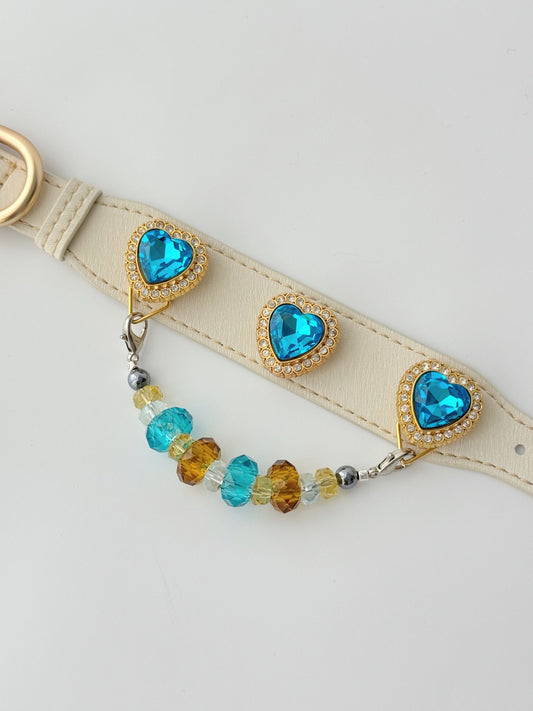 Pawlsle Trails Luxurious "Heart of the Ocean" crystal pet collar—an elegant white microfiber collar adorned with beaded gemstones.