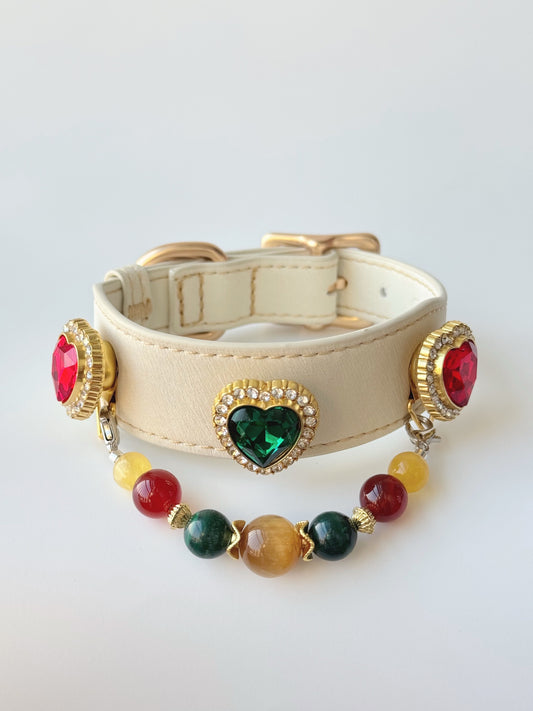 Pawlsle Trails Christmas Heart-Shaped Gem Pet Collar – Luxurious cream-colored microfiber leather, featuring a detachable multi-colored beaded chain; a festive accessory for your pet. Style 1