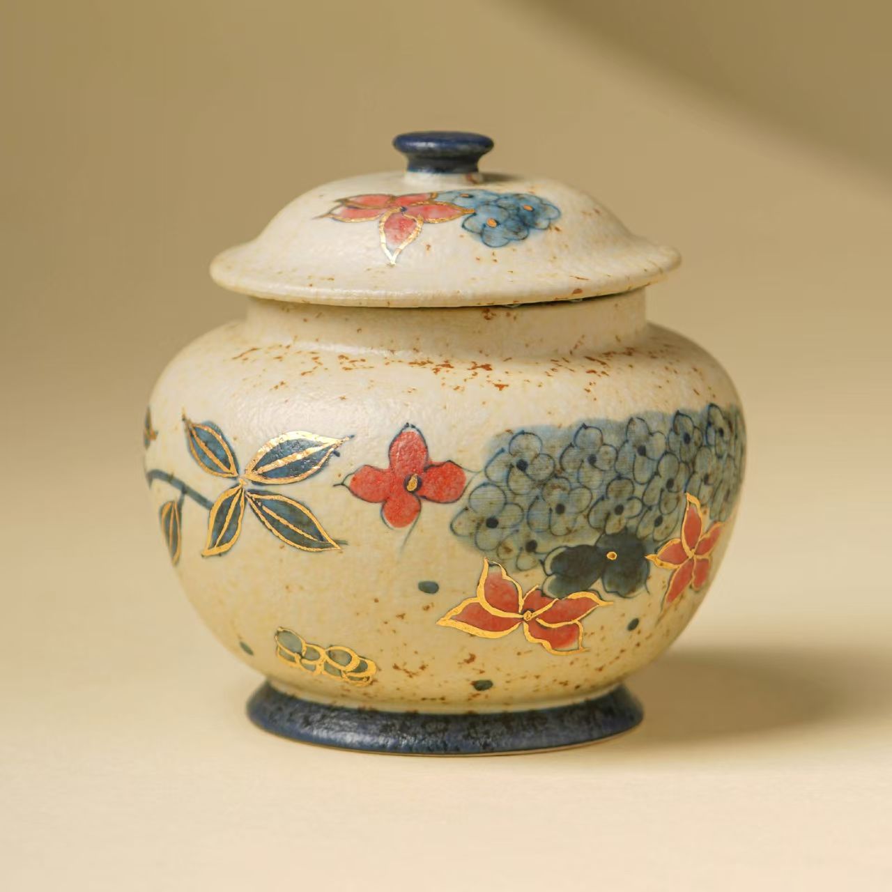 Pawlsle Trails Hand-painted hydrangea urns, pet souvenir jars, pet funeral supplies, high-end urns