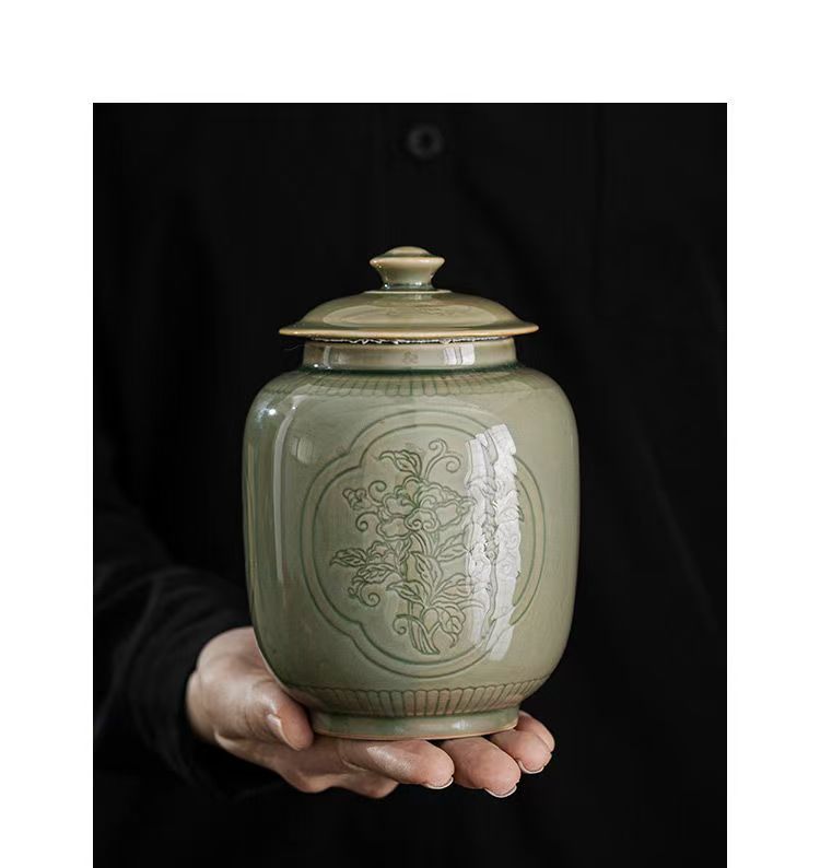 Pawlsle Trails Pet Leave Century Commemorative Products, Pet Elaborate Urns, Pet Funeral Products, Pet Storage Souvenirs