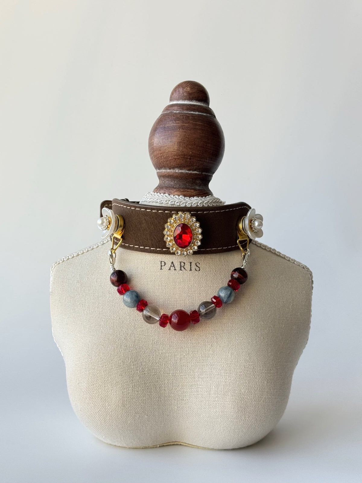 Pawlsle Trails A premium, vintage-inspired gemstone pet collar—a luxurious, handcrafted leather piece featuring a wearable crystal-bead chain; an elegant, artisanal accessory for your pet. Style 1