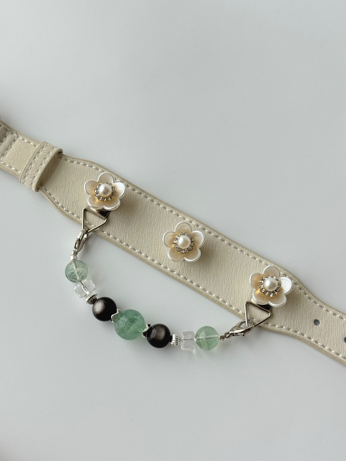 Pawlsle Trails Vintage-style pearl pet collar, crafted from luxurious microfiber leather and accented with a natural crystal chain—an elegant, handmade accessory for your pet. Style 5