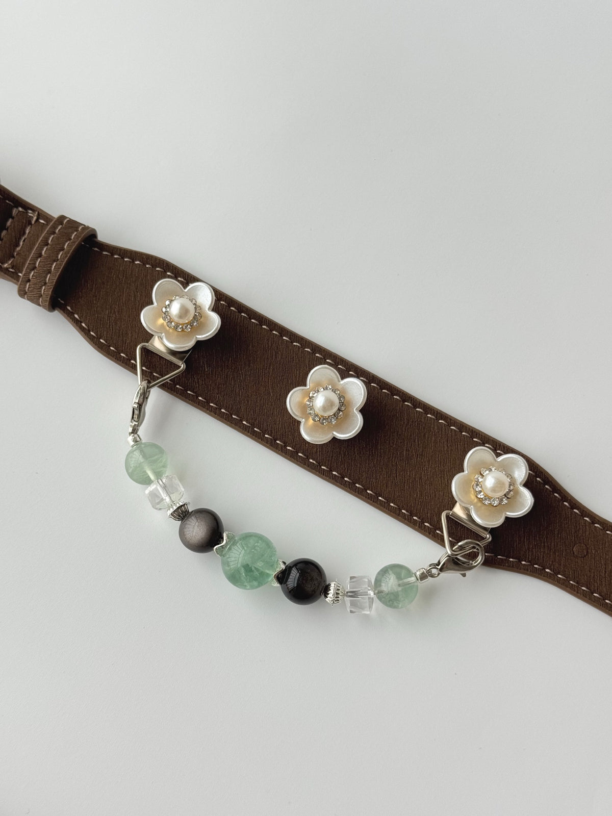 Pawlsle Trails Vintage-style pearl pet collar, crafted from luxurious microfiber leather and accented with a natural crystal chain—an elegant, handmade accessory for your pet. Style 3