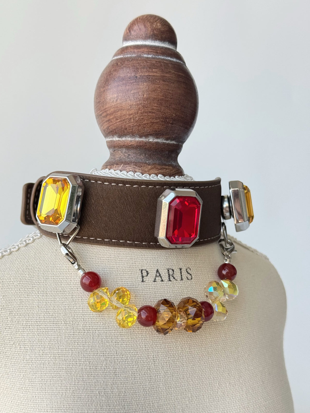 Pawlsle Trails Vintage-style square-gem pet collar, crafted from luxurious microfiber leather and accented with a delicate beaded chain—a magnificent, handcrafted accessory for your pet.