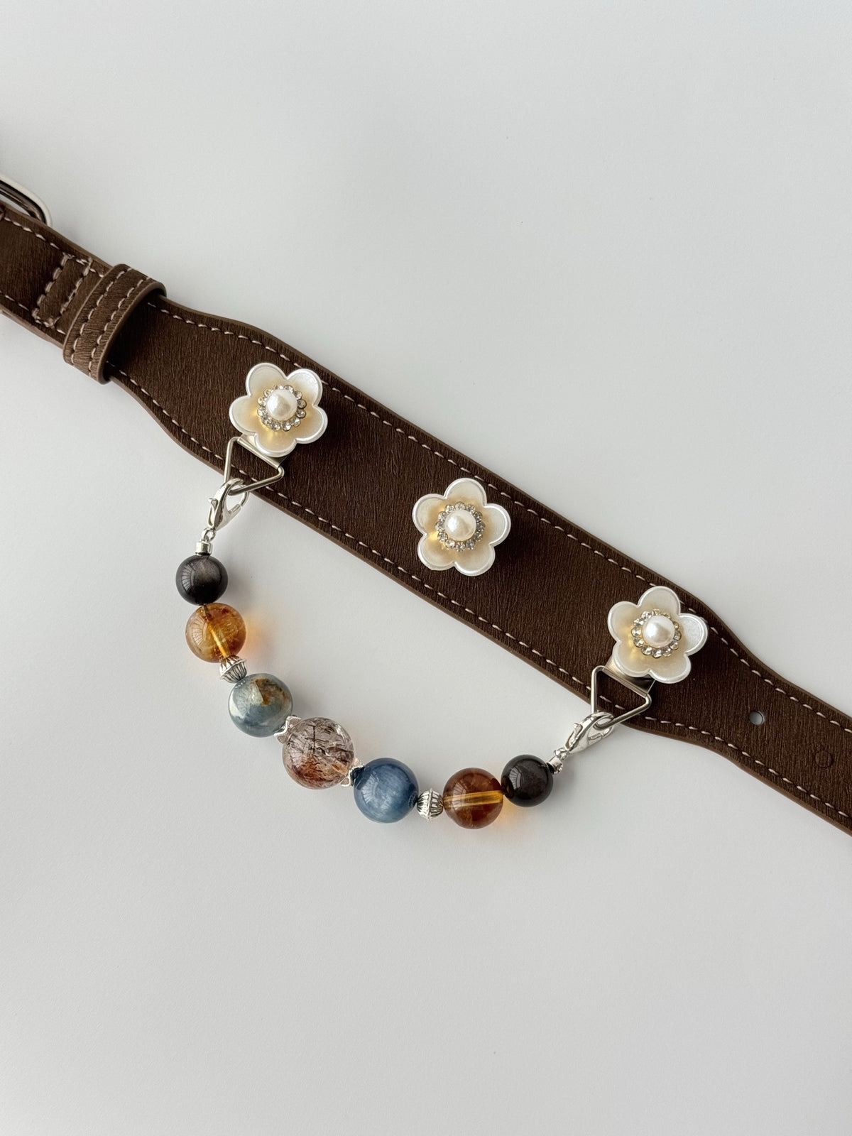 Pawlsle Trails Vintage-style pearl pet collar, crafted from luxurious microfiber leather and accented with a natural crystal chain—an elegant, handmade accessory for your pet. Style 1
