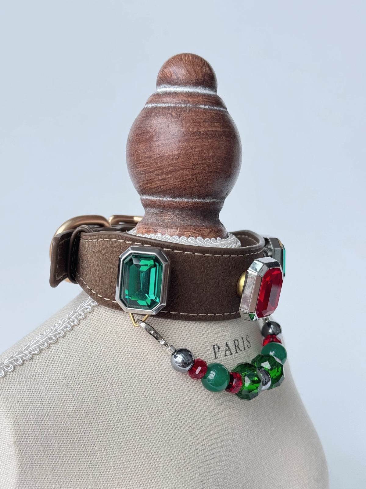 Pawlsle Trails Vintage-style square-gem pet collar, crafted from luxurious microfiber leather and accented with a delicate beaded chain—a magnificent, handcrafted accessory for your pet.