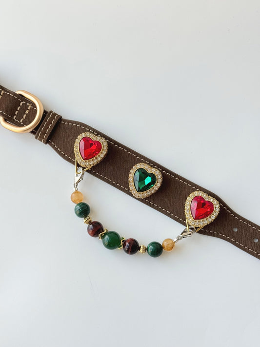 Pawlsle Trails Vintage-style heart-shaped gemstone pet collar, featuring a detachable crystal bead chain—a luxurious memorial collar for pets.