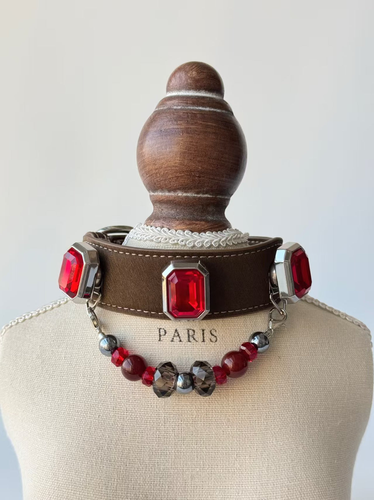 Pawlsle Trails Vintage-style square-gem pet collar, crafted from luxurious microfiber leather and accented with a delicate beaded chain—a magnificent, handcrafted accessory for your pet.